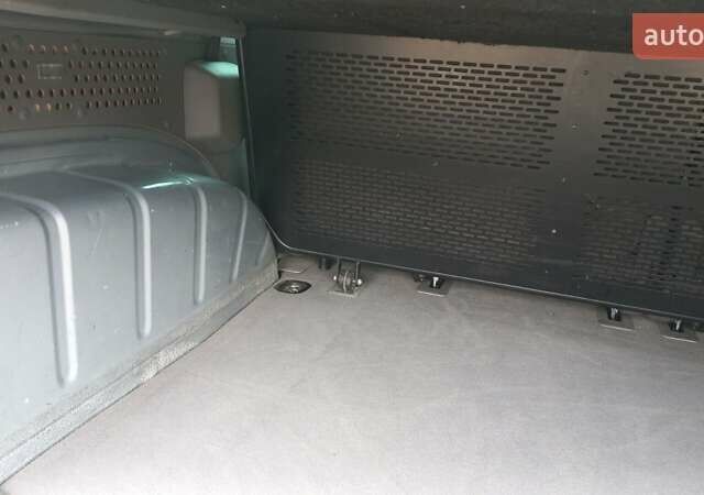 Сірий Фольксваген Кадді, об'ємом двигуна 1.9 л та пробігом 350 тис. км за 5900 $, фото 8 на Automoto.ua