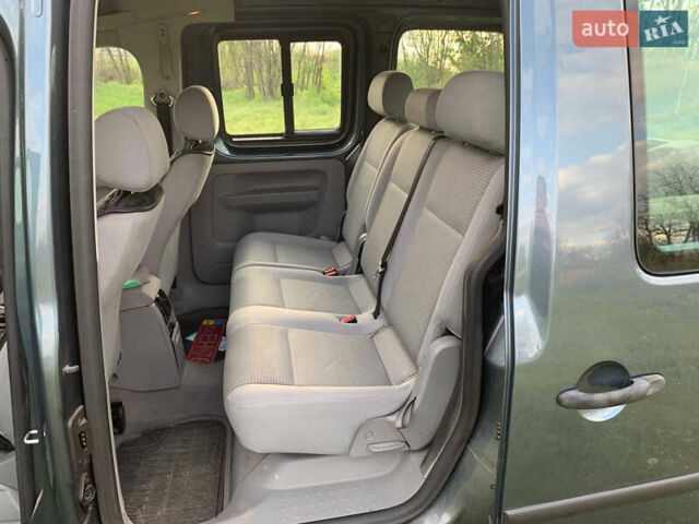 Серый Фольксваген Кадди, объемом двигателя 1.6 л и пробегом 230 тыс. км за 8200 $, фото 9 на Automoto.ua