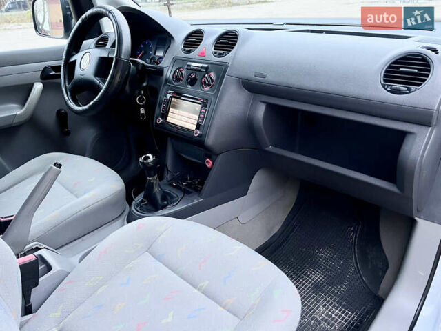 Серый Фольксваген Кадди, объемом двигателя 2 л и пробегом 286 тыс. км за 5499 $, фото 28 на Automoto.ua