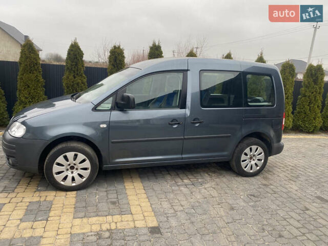 Сірий Фольксваген Кадді, об'ємом двигуна 1.6 л та пробігом 216 тис. км за 6000 $, фото 3 на Automoto.ua