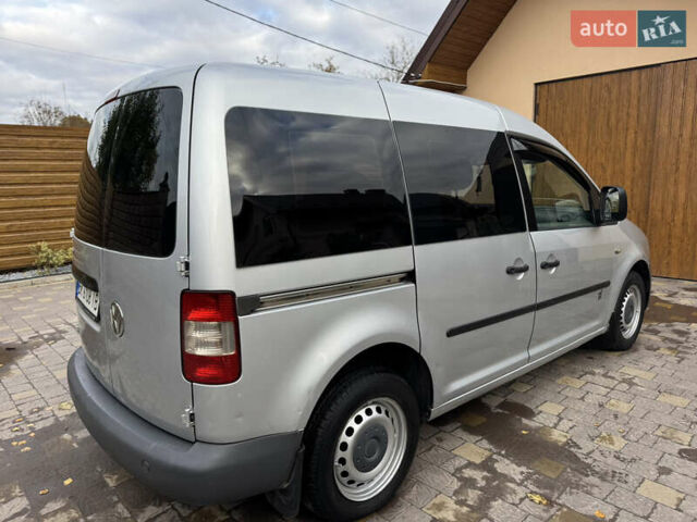 Сірий Фольксваген Кадді, об'ємом двигуна 2 л та пробігом 370 тис. км за 3950 $, фото 5 на Automoto.ua
