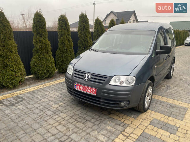 Сірий Фольксваген Кадді, об'ємом двигуна 1.6 л та пробігом 216 тис. км за 6000 $, фото 1 на Automoto.ua