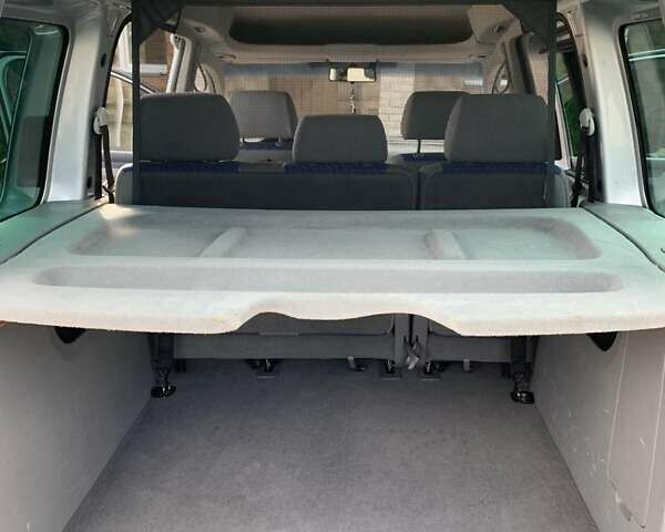 Сірий Фольксваген Кадді, об'ємом двигуна 1.6 л та пробігом 181 тис. км за 6800 $, фото 11 на Automoto.ua