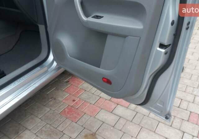 Сірий Фольксваген Кадді, об'ємом двигуна 1.9 л та пробігом 350 тис. км за 5900 $, фото 13 на Automoto.ua