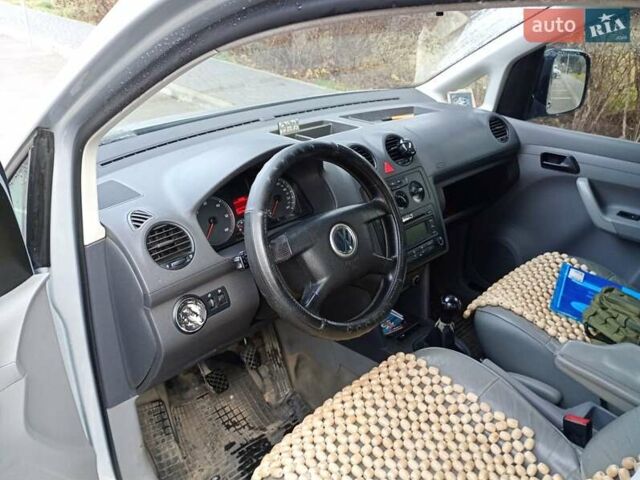 Сірий Фольксваген Кадді, об'ємом двигуна 1.9 л та пробігом 330 тис. км за 4000 $, фото 5 на Automoto.ua