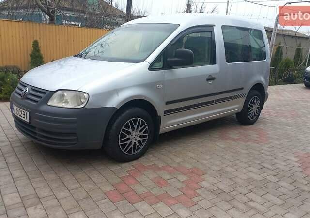 Сірий Фольксваген Кадді, об'ємом двигуна 1.9 л та пробігом 350 тис. км за 5900 $, фото 2 на Automoto.ua