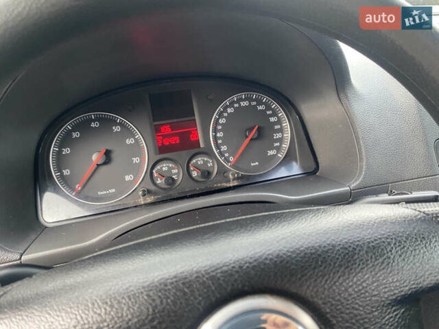 Сірий Фольксваген Кадді, об'ємом двигуна 1.6 л та пробігом 216 тис. км за 6000 $, фото 21 на Automoto.ua