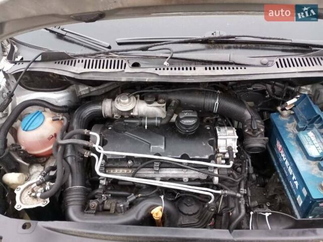 Серый Фольксваген Кадди, объемом двигателя 1.9 л и пробегом 400 тыс. км за 2839 $, фото 6 на Automoto.ua