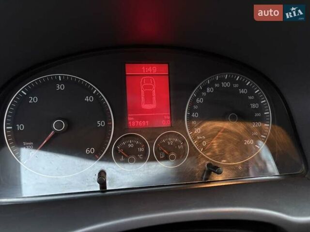 Сірий Фольксваген Кадді, об'ємом двигуна 1.9 л та пробігом 187 тис. км за 6900 $, фото 13 на Automoto.ua