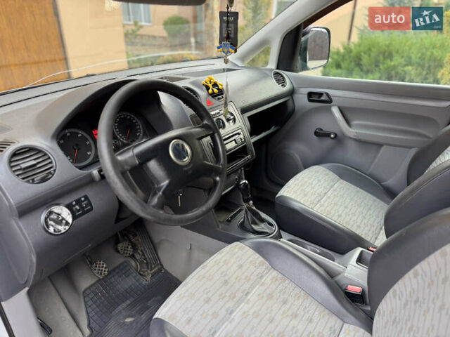 Сірий Фольксваген Кадді, об'ємом двигуна 2 л та пробігом 370 тис. км за 3950 $, фото 21 на Automoto.ua