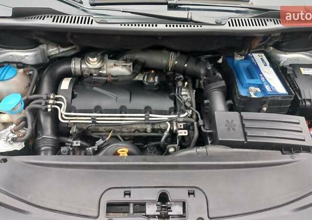 Сірий Фольксваген Кадді, об'ємом двигуна 1.9 л та пробігом 350 тис. км за 5900 $, фото 3 на Automoto.ua