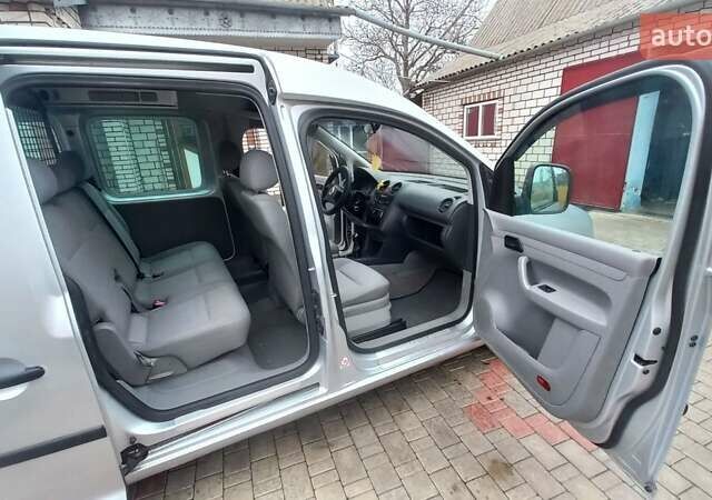 Сірий Фольксваген Кадді, об'ємом двигуна 1.9 л та пробігом 350 тис. км за 5900 $, фото 22 на Automoto.ua