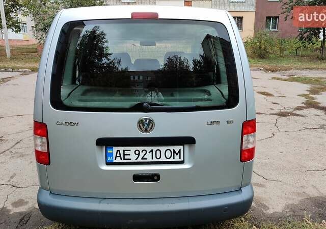 Сірий Фольксваген Кадді, об'ємом двигуна 1.6 л та пробігом 318 тис. км за 6700 $, фото 3 на Automoto.ua
