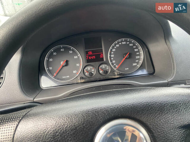Сірий Фольксваген Кадді, об'ємом двигуна 1.6 л та пробігом 216 тис. км за 6000 $, фото 20 на Automoto.ua