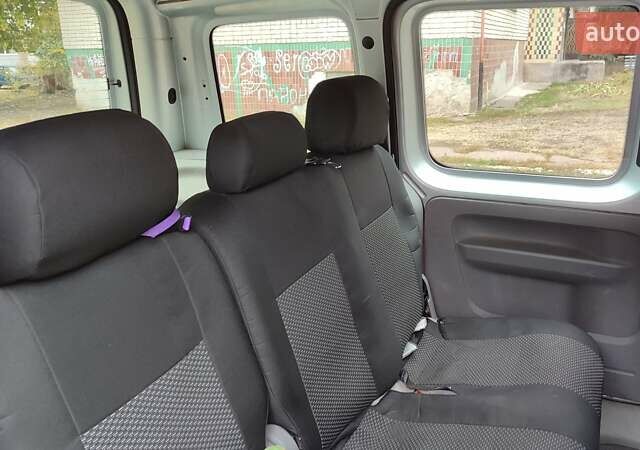 Сірий Фольксваген Кадді, об'ємом двигуна 1.6 л та пробігом 318 тис. км за 6700 $, фото 5 на Automoto.ua