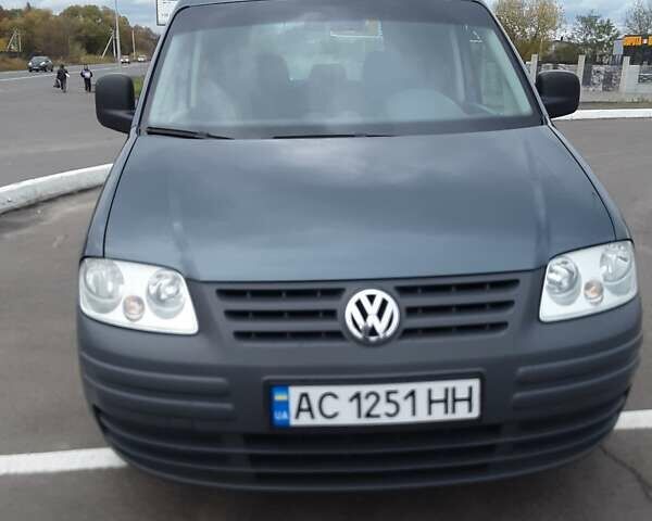 Серый Фольксваген Кадди, объемом двигателя 1.9 л и пробегом 240 тыс. км за 5800 $, фото 3 на Automoto.ua