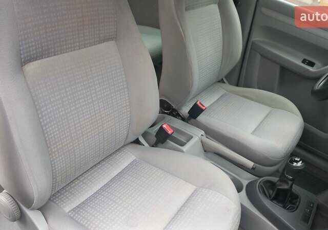 Сірий Фольксваген Кадді, об'ємом двигуна 1.9 л та пробігом 350 тис. км за 5900 $, фото 16 на Automoto.ua