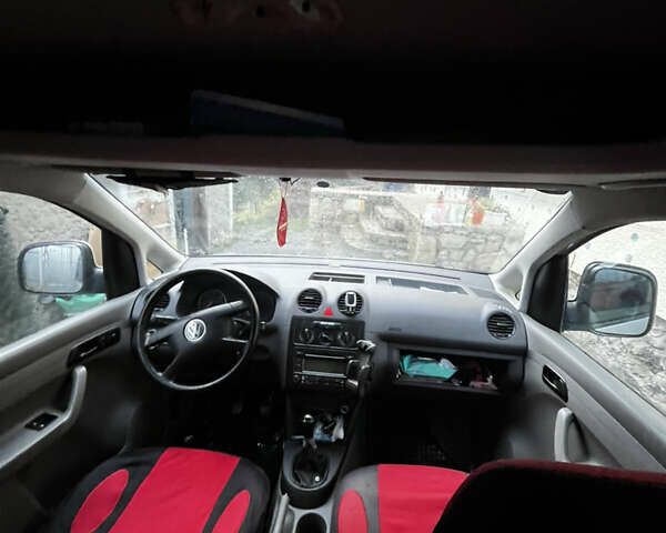 Серый Фольксваген Кадди, объемом двигателя 1.97 л и пробегом 364 тыс. км за 5000 $, фото 14 на Automoto.ua