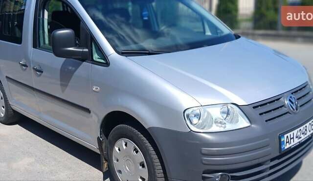 Серый Фольксваген Кадди, объемом двигателя 1.6 л и пробегом 267 тыс. км за 7200 $, фото 2 на Automoto.ua