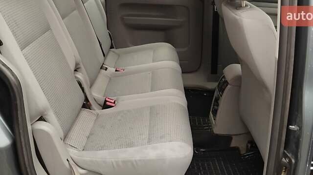 Серый Фольксваген Кадди, объемом двигателя 1.6 л и пробегом 230 тыс. км за 5500 $, фото 12 на Automoto.ua