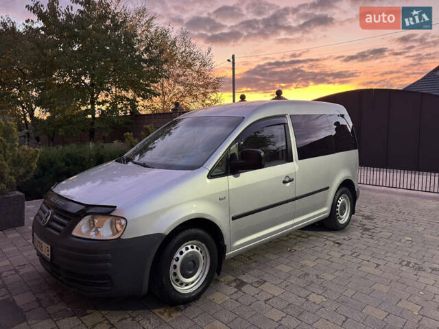 Сірий Фольксваген Кадді, об'ємом двигуна 2 л та пробігом 370 тис. км за 3950 $, фото 1 на Automoto.ua
