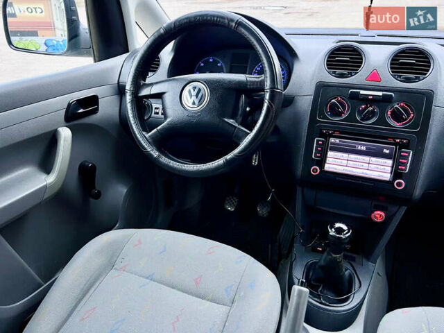 Серый Фольксваген Кадди, объемом двигателя 2 л и пробегом 286 тыс. км за 5499 $, фото 18 на Automoto.ua