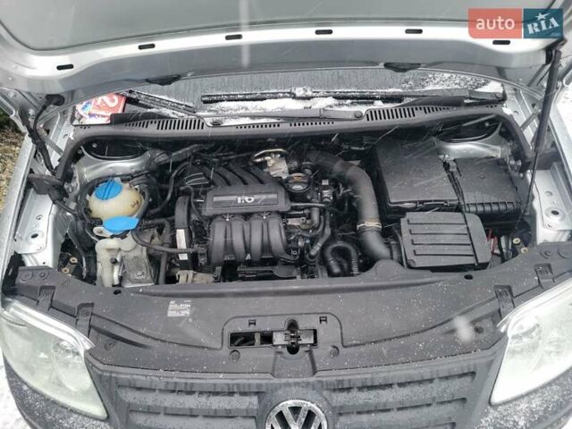 Серый Фольксваген Кадди, объемом двигателя 1.6 л и пробегом 246 тыс. км за 5950 $, фото 32 на Automoto.ua