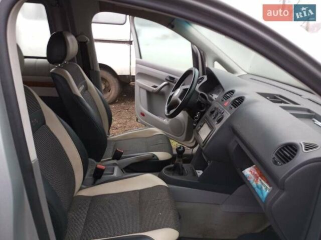 Серый Фольксваген Кадди, объемом двигателя 1.9 л и пробегом 400 тыс. км за 2839 $, фото 1 на Automoto.ua