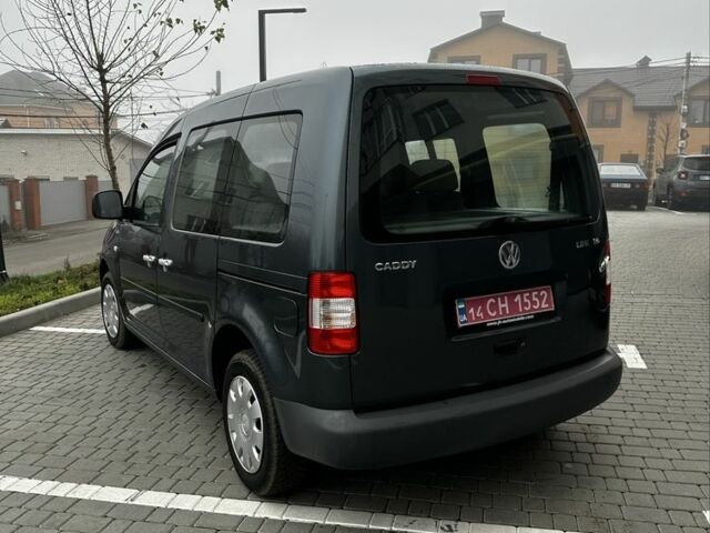 Сірий Фольксваген Кадді, об'ємом двигуна 1.6 л та пробігом 220 тис. км за 6500 $, фото 1 на Automoto.ua