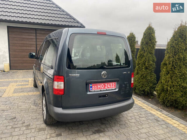Сірий Фольксваген Кадді, об'ємом двигуна 1.6 л та пробігом 216 тис. км за 6000 $, фото 7 на Automoto.ua