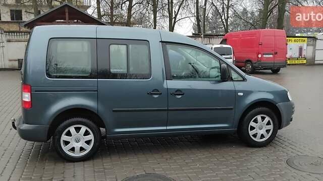 Серый Фольксваген Кадди, объемом двигателя 1.6 л и пробегом 230 тыс. км за 5500 $, фото 6 на Automoto.ua
