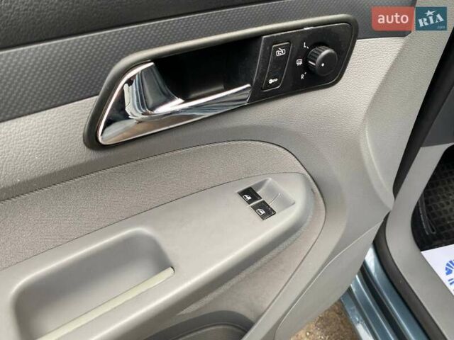 Серый Фольксваген Кадди, объемом двигателя 1.6 л и пробегом 203 тыс. км за 7800 $, фото 8 на Automoto.ua