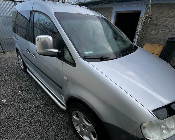 Серый Фольксваген Кадди, объемом двигателя 1.97 л и пробегом 364 тыс. км за 5000 $, фото 2 на Automoto.ua