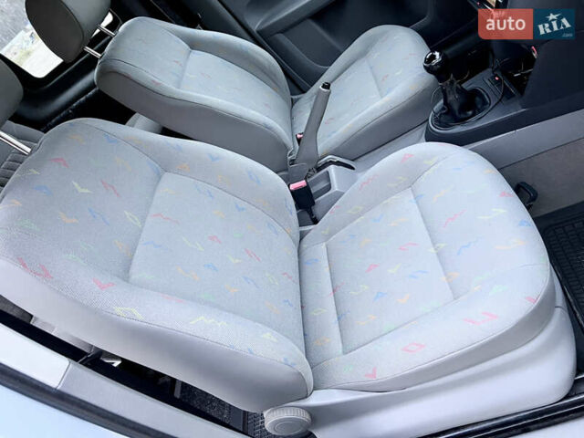 Серый Фольксваген Кадди, объемом двигателя 2 л и пробегом 286 тыс. км за 5499 $, фото 32 на Automoto.ua