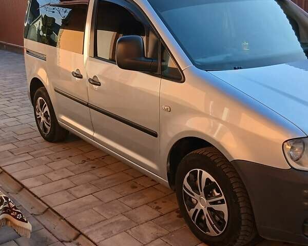 Серый Фольксваген Кадди, объемом двигателя 1.97 л и пробегом 290 тыс. км за 5500 $, фото 8 на Automoto.ua