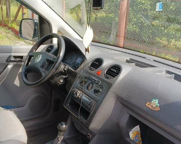 Серый Фольксваген Кадди, объемом двигателя 1.9 л и пробегом 350 тыс. км за 4000 $, фото 9 на Automoto.ua