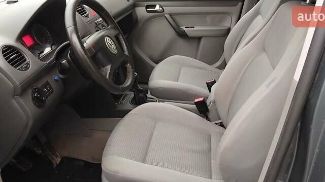 Серый Фольксваген Кадди, объемом двигателя 1.6 л и пробегом 230 тыс. км за 5500 $, фото 10 на Automoto.ua