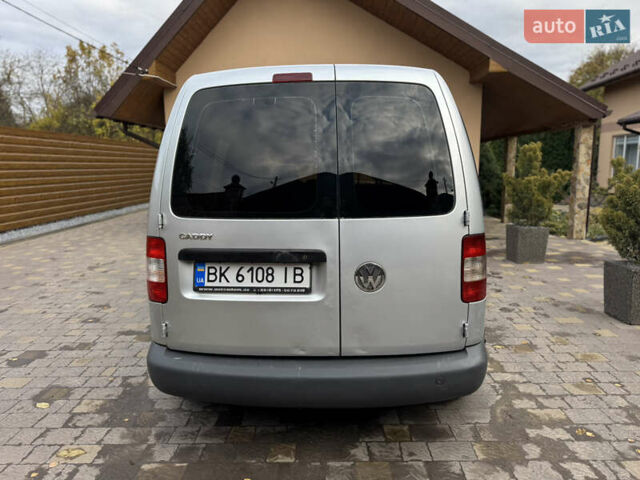 Сірий Фольксваген Кадді, об'ємом двигуна 2 л та пробігом 370 тис. км за 3950 $, фото 7 на Automoto.ua
