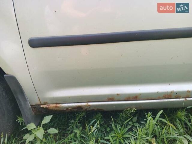 Серый Фольксваген Кадди, объемом двигателя 1.9 л и пробегом 350 тыс. км за 4000 $, фото 15 на Automoto.ua