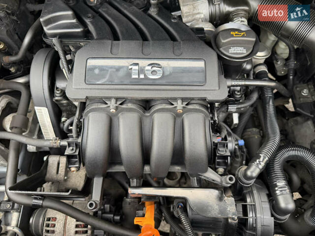 Серый Фольксваген Кадди, объемом двигателя 1.6 л и пробегом 227 тыс. км за 7899 $, фото 70 на Automoto.ua