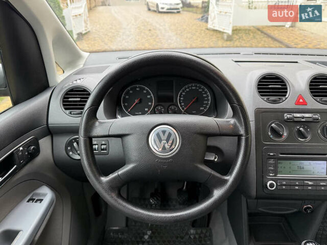 Серый Фольксваген Кадди, объемом двигателя 1.6 л и пробегом 183 тыс. км за 7200 $, фото 18 на Automoto.ua