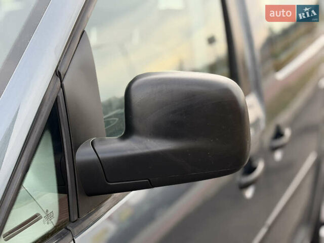 Серый Фольксваген Кадди, объемом двигателя 1.6 л и пробегом 227 тыс. км за 7899 $, фото 8 на Automoto.ua