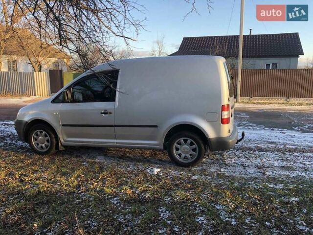 Серый Фольксваген Кадди, объемом двигателя 2 л и пробегом 388 тыс. км за 4800 $, фото 3 на Automoto.ua
