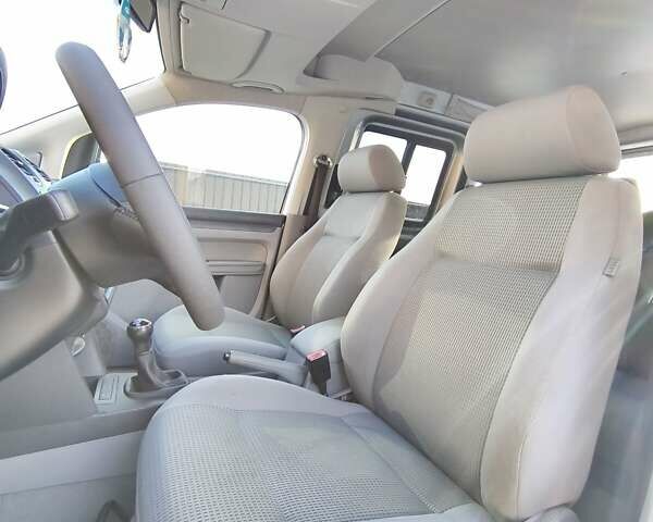 Серый Фольксваген Кадди, объемом двигателя 1.6 л и пробегом 219 тыс. км за 6650 $, фото 22 на Automoto.ua