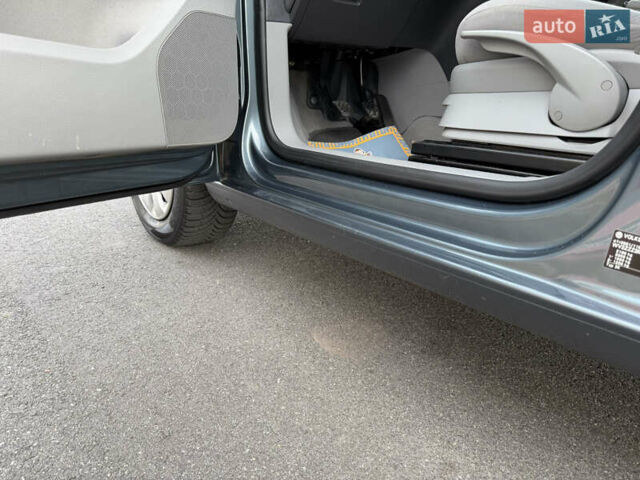 Серый Фольксваген Кадди, объемом двигателя 1.6 л и пробегом 227 тыс. км за 7899 $, фото 43 на Automoto.ua