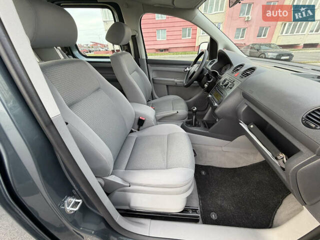 Серый Фольксваген Кадди, объемом двигателя 1.6 л и пробегом 227 тыс. км за 7899 $, фото 21 на Automoto.ua