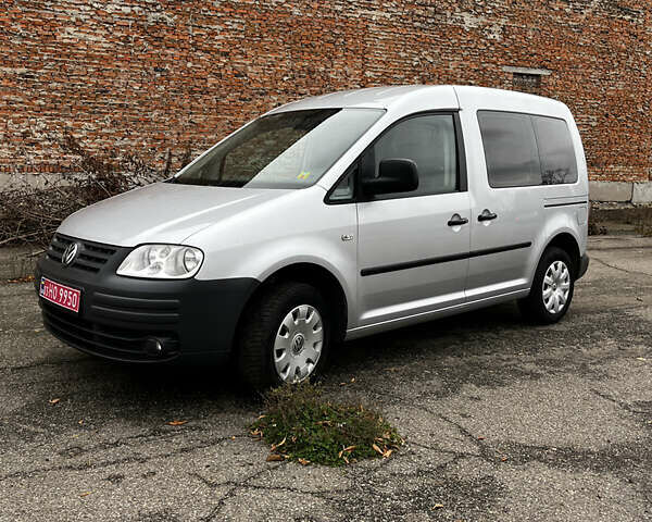 Сірий Фольксваген Кадді, об'ємом двигуна 1.6 л та пробігом 239 тис. км за 7200 $, фото 8 на Automoto.ua