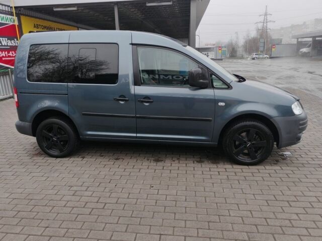 Серый Фольксваген Кадди, объемом двигателя 1.6 л и пробегом 220 тыс. км за 7000 $, фото 10 на Automoto.ua