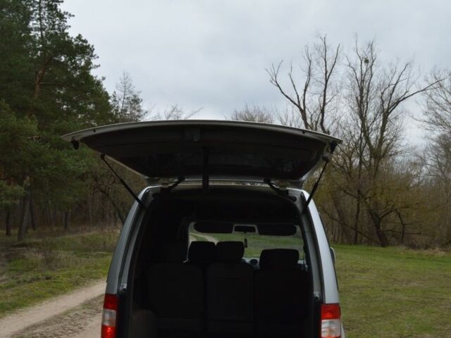 Серый Фольксваген Кадди, объемом двигателя 1.9 л и пробегом 260 тыс. км за 5499 $, фото 12 на Automoto.ua