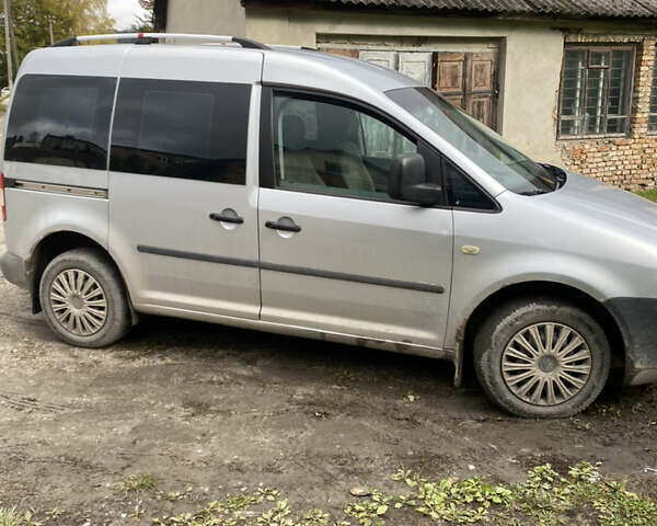 Сірий Фольксваген Кадді, об'ємом двигуна 1.98 л та пробігом 380 тис. км за 5000 $, фото 1 на Automoto.ua